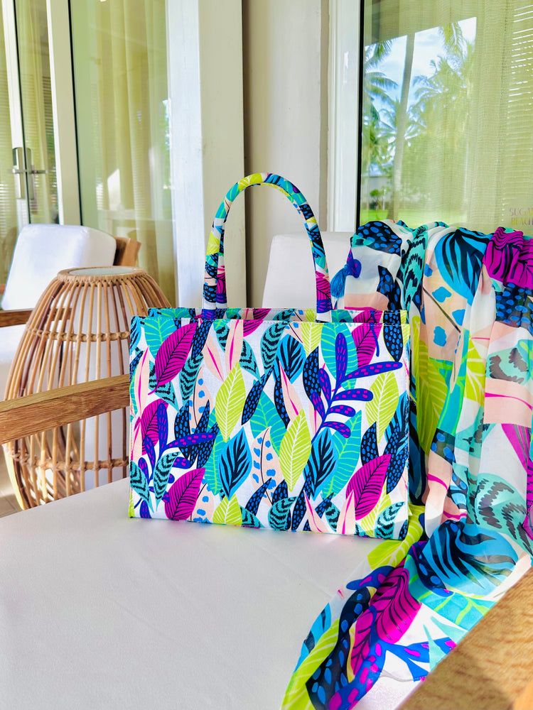 Summer Totes Islander